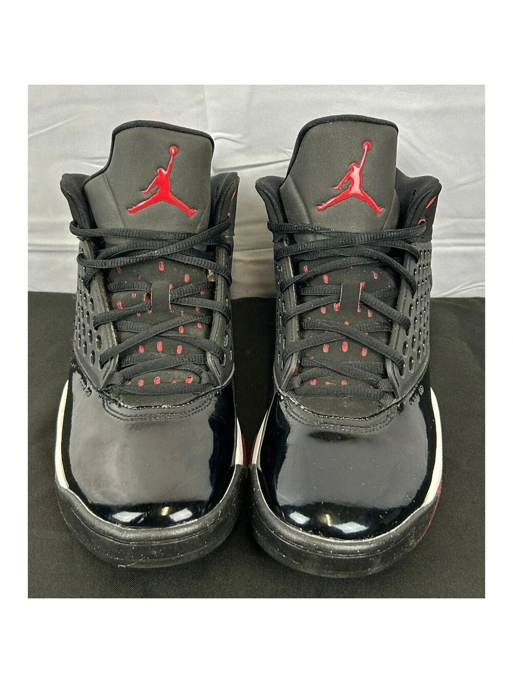 Men's Jordan Max Aura 3 Black Red Basketball Shoes Size 8.5 CD6107-001